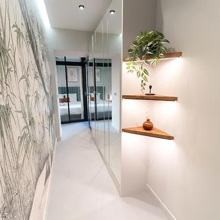 Apartment Old Town Diamond, Adorable Sunny With Ac