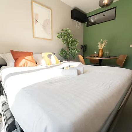 Old Town Diamond, Adorable Sunny With Ac Apartamento Niza