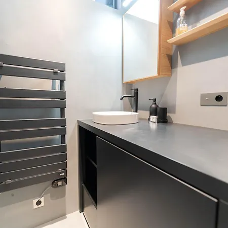 Old Town Diamond, Adorable Sunny With Ac Lägenhet Nice